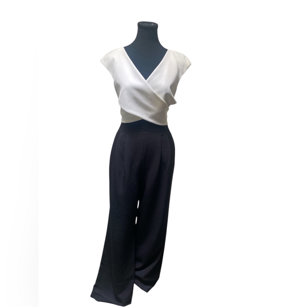Eliza J Black and White Wide Leg Jumpsuit GUC 8